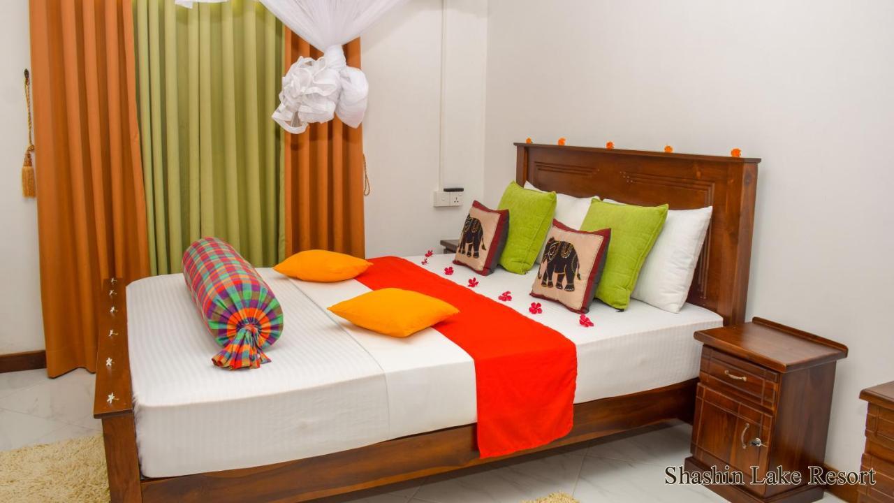 Shashin Lake Resort Dambulla Exterior photo